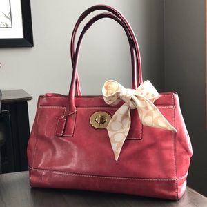 🔥1 hour sale! Pink Leather Coach Purse.